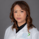 Phouikham, Lily